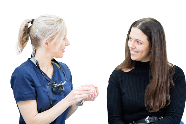 7L9A0148-removebg-preview Dr katharine Cordner consulting with dental patient regards to invisalign